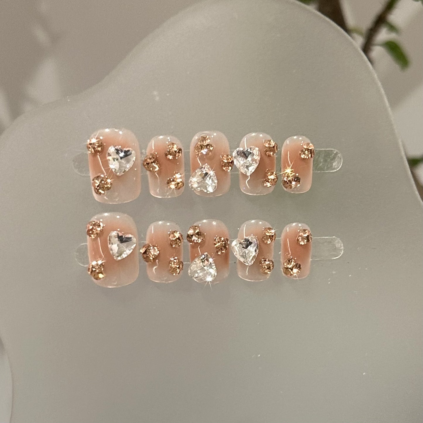 [Gold Mine] Purely Handmade Wearable Nail Tips High-end Pink Short Blush Manicure Heart Champagne Pile Diamond Light Luxury Elegant Whitening