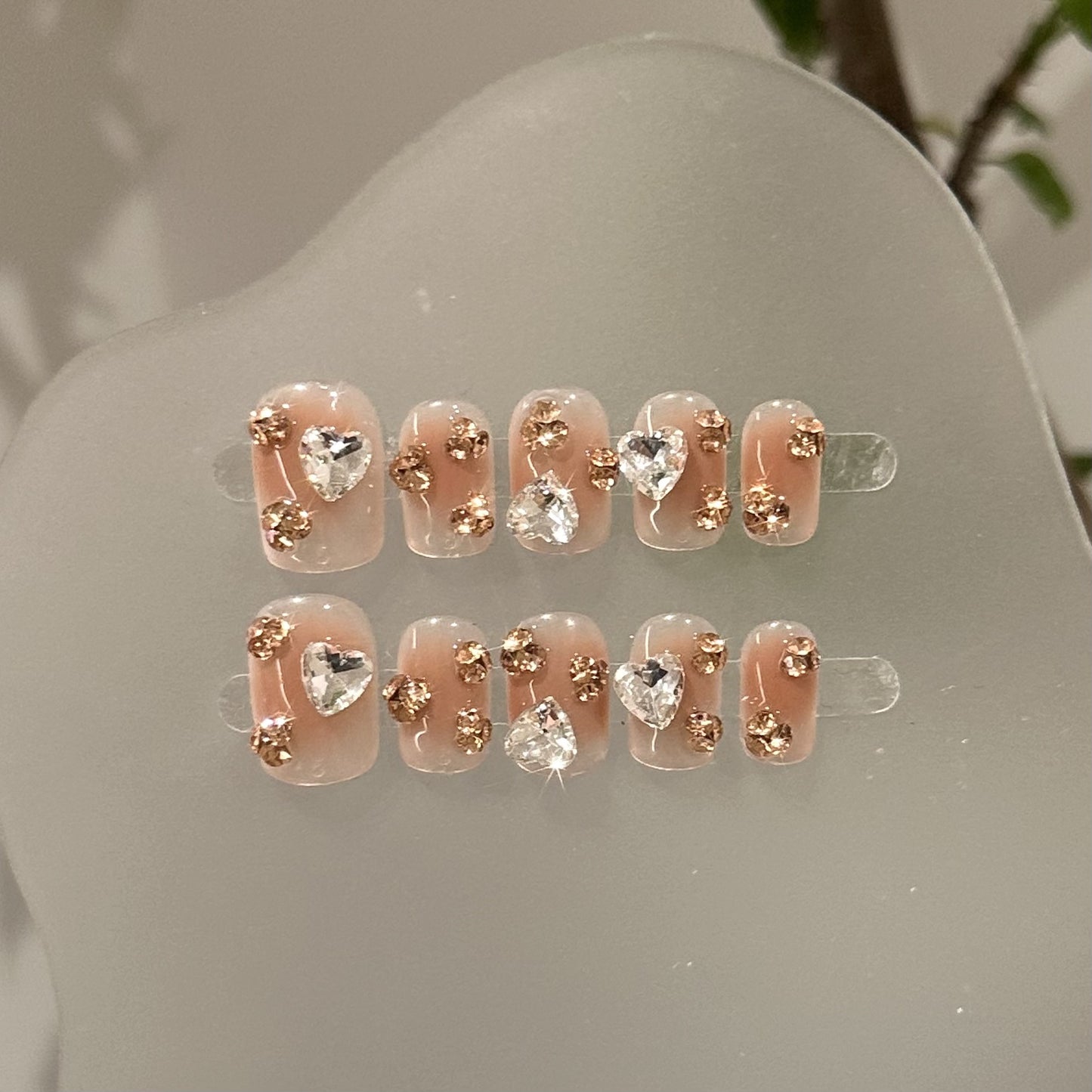 [Gold Mine] Purely Handmade Wearable Nail Tips High-end Pink Short Blush Manicure Heart Champagne Pile Diamond Light Luxury Elegant Whitening
