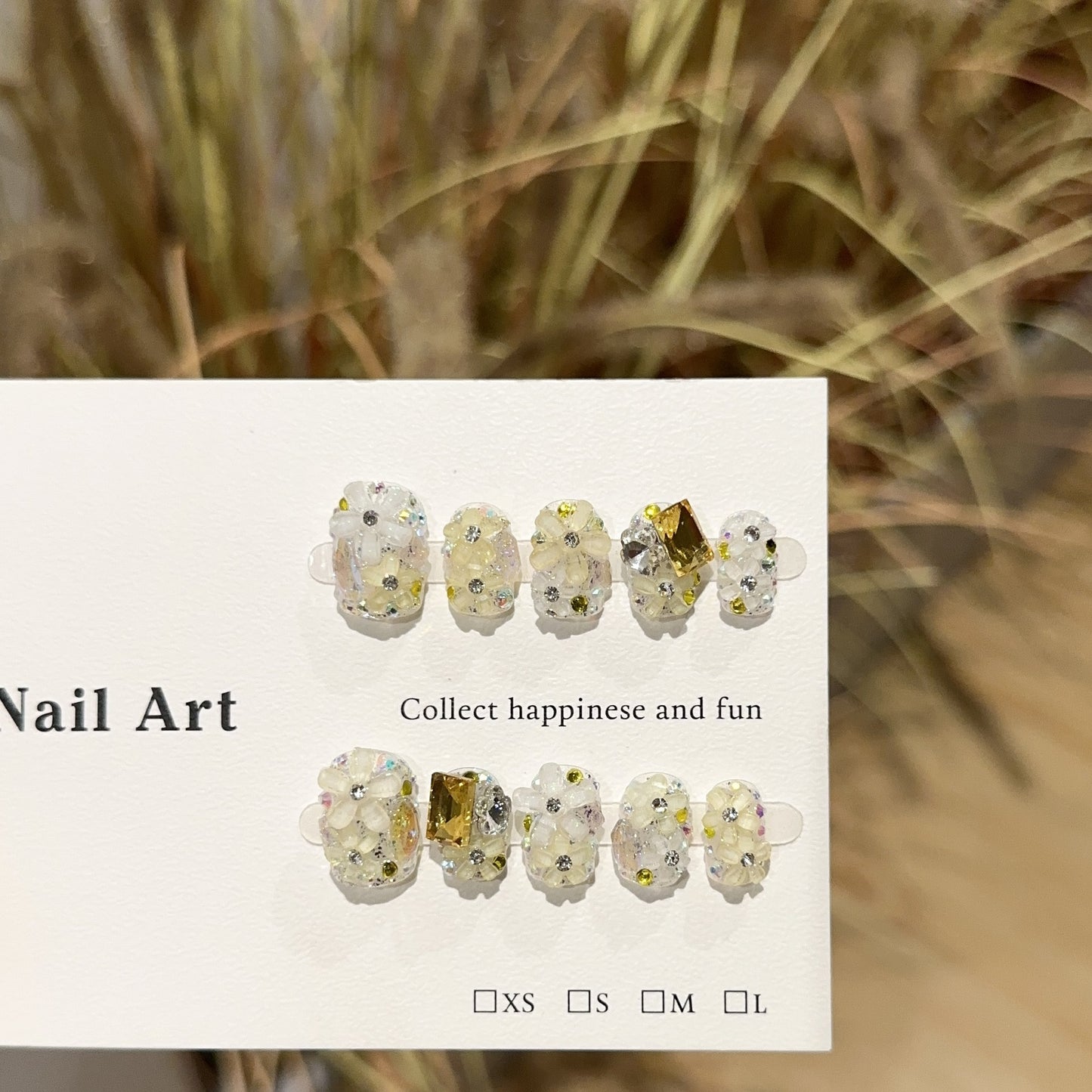 【Flowers（Gold）】Purely Handmade Wearable Nails with a High-End Feel gold Spring Small Flower Full Diamond Short Nail Tips Flashing Fake Nail Stickers